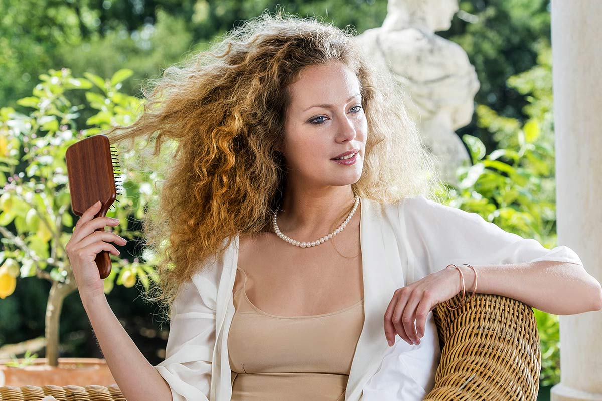 the best hair brushes for frizzy hair